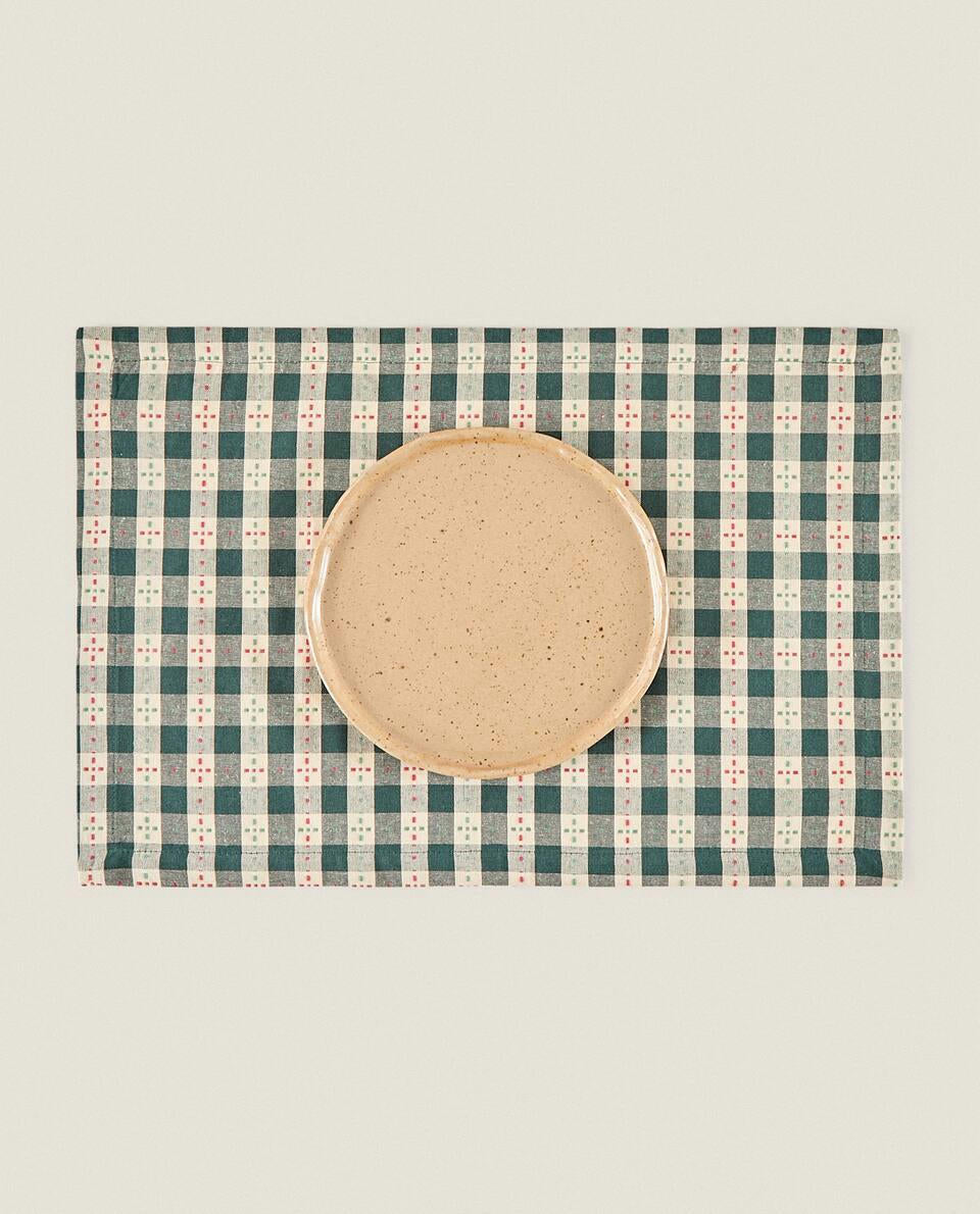PACK OF CHECK CHRISTMAS PLACEMATS (PACK OF 2)