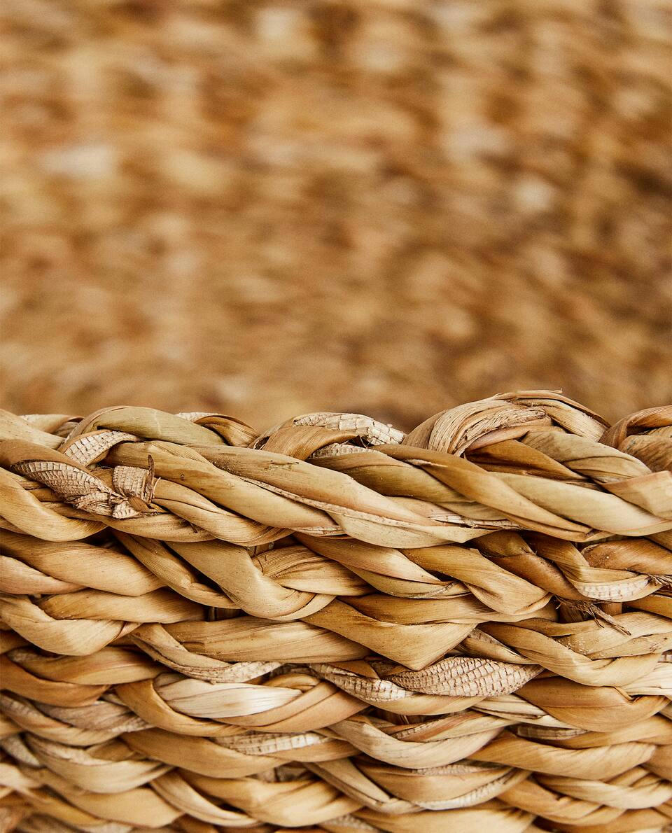 LARGE BASKET WITH HANDLES