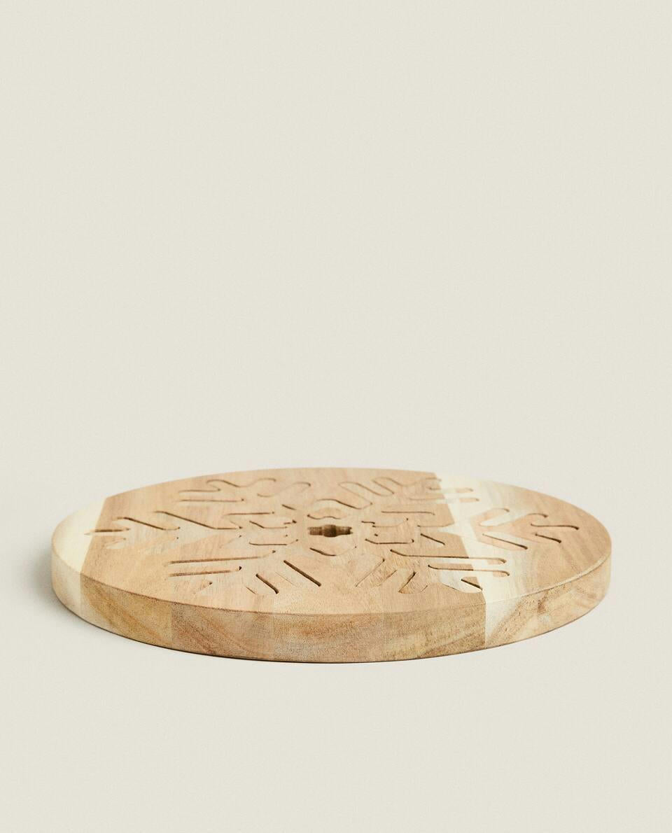 CHRISTMAS SNOWFLAKE WOODEN TRIVET