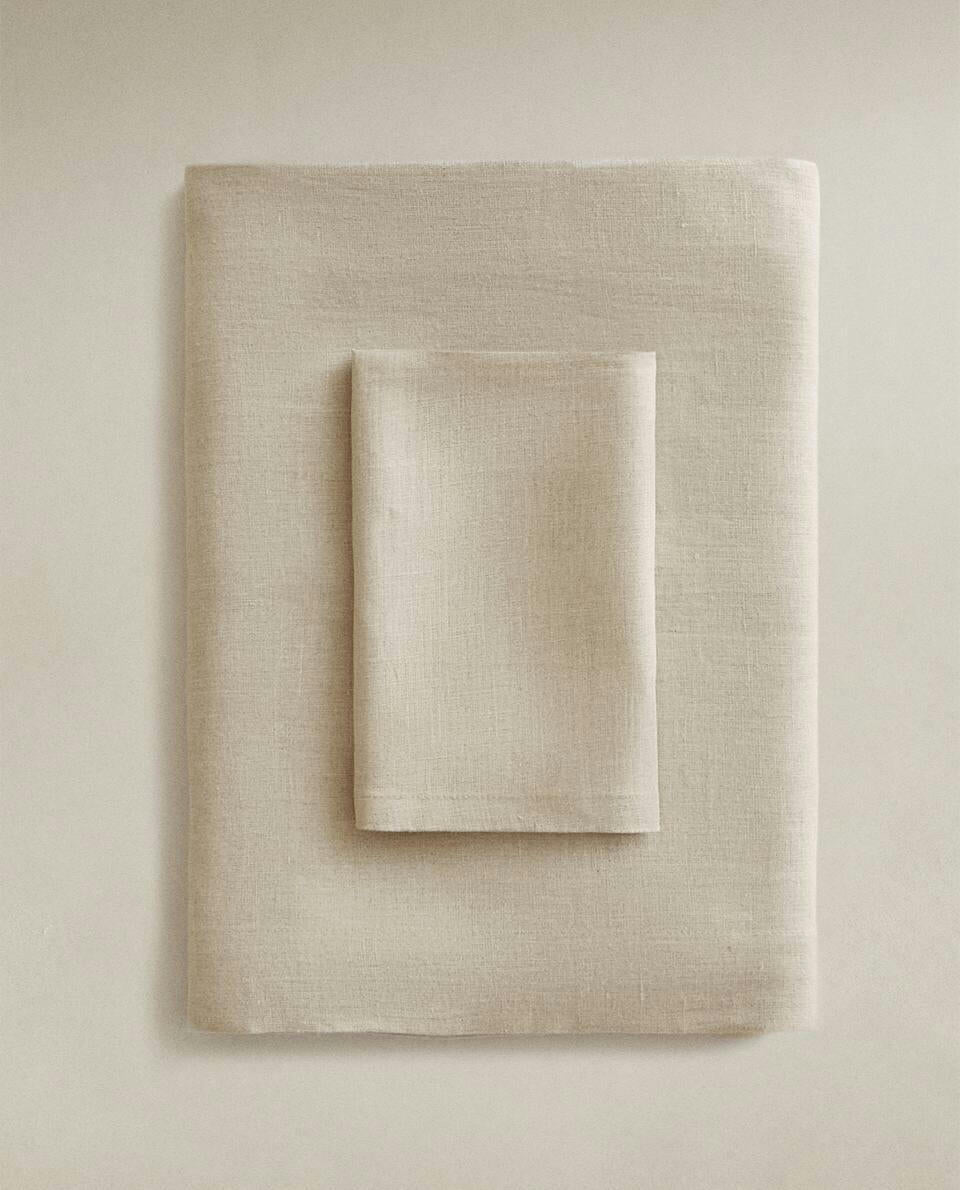 BASIC LINEN TABLECLOTH