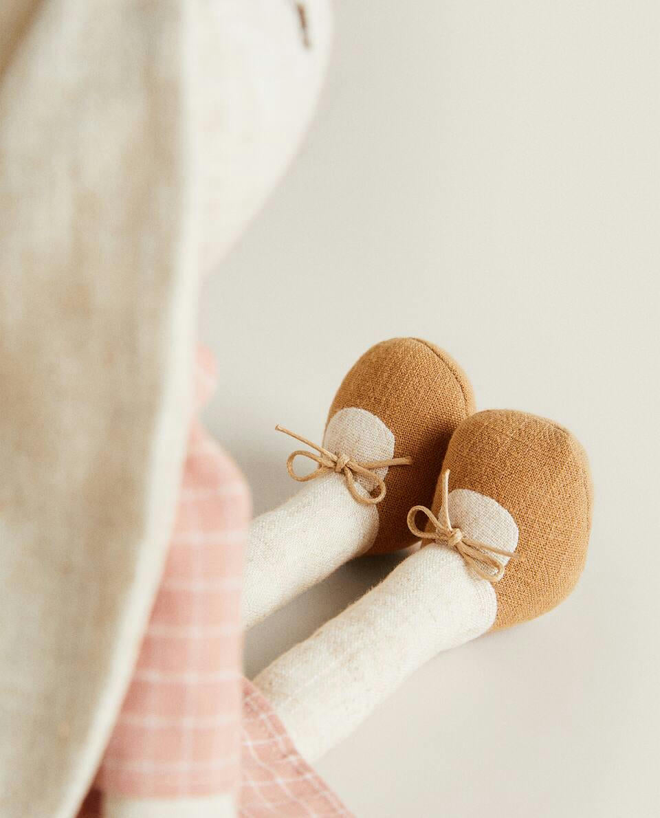 CHILDREN'S BUNNY SOFT TOY