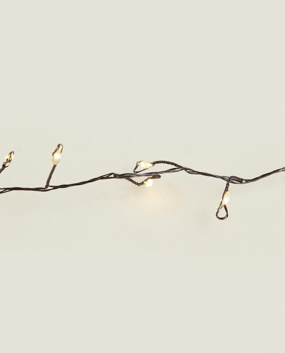 WIRE CHRISTMAS LIGHT STRAND