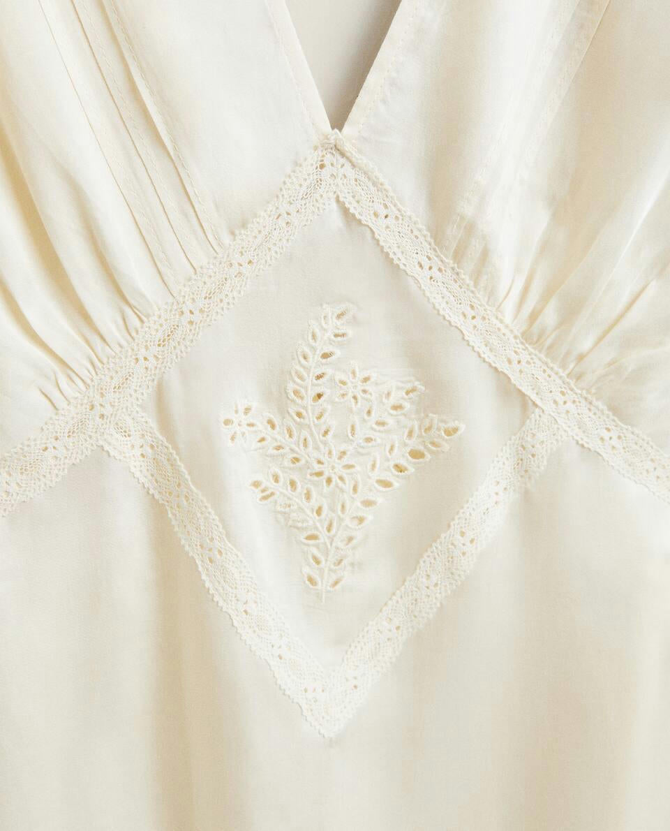 SATEEN NIGHTDRESS