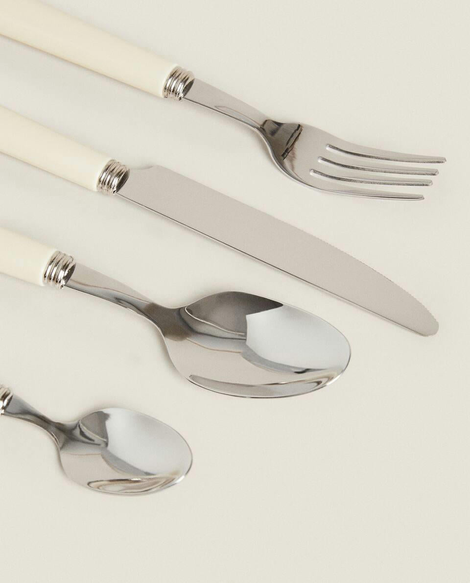 CUTLERY SET WITH HANDLE DETAIL (SET OF 4)