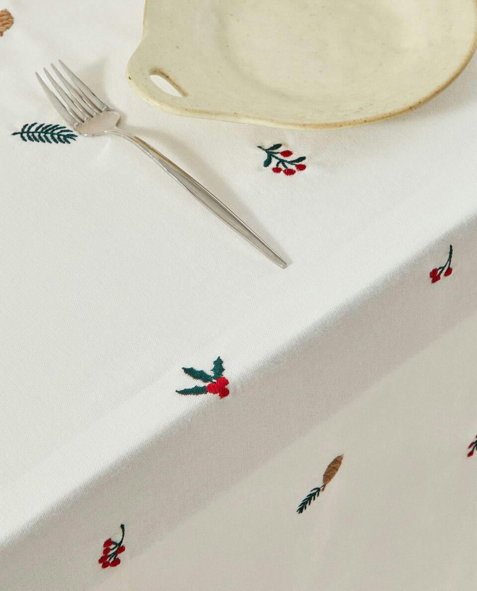 COTTON TABLECLOTH WITH CHRISTMAS BRANCH EMBROIDERY
