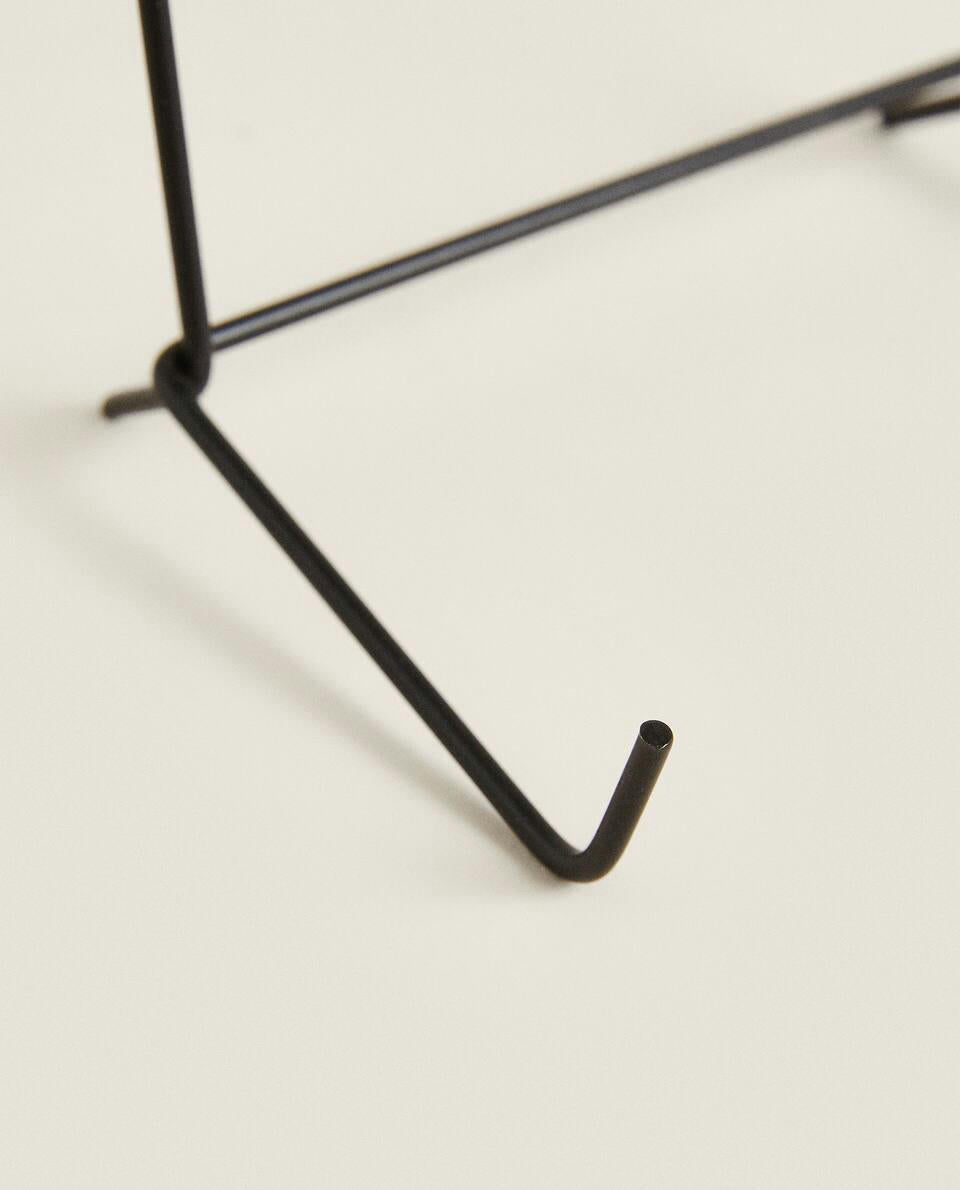 METAL STAND