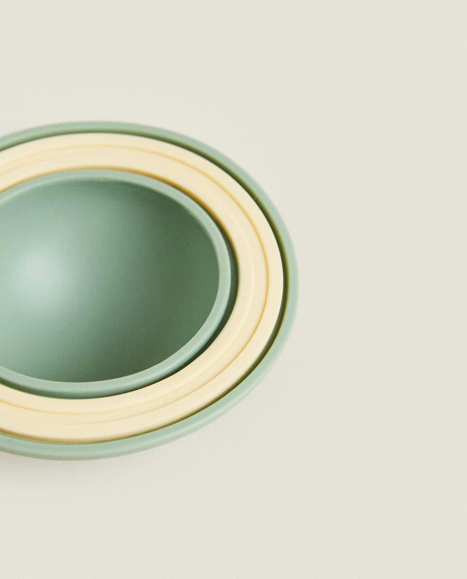 SILICONE EGG CUP WITH PLANETS