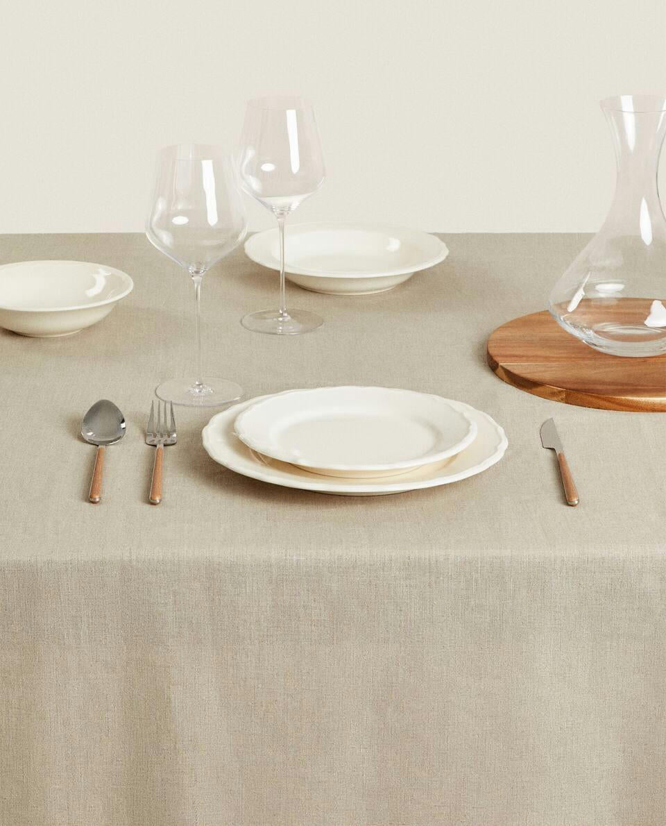 BASIC LINEN TABLECLOTH