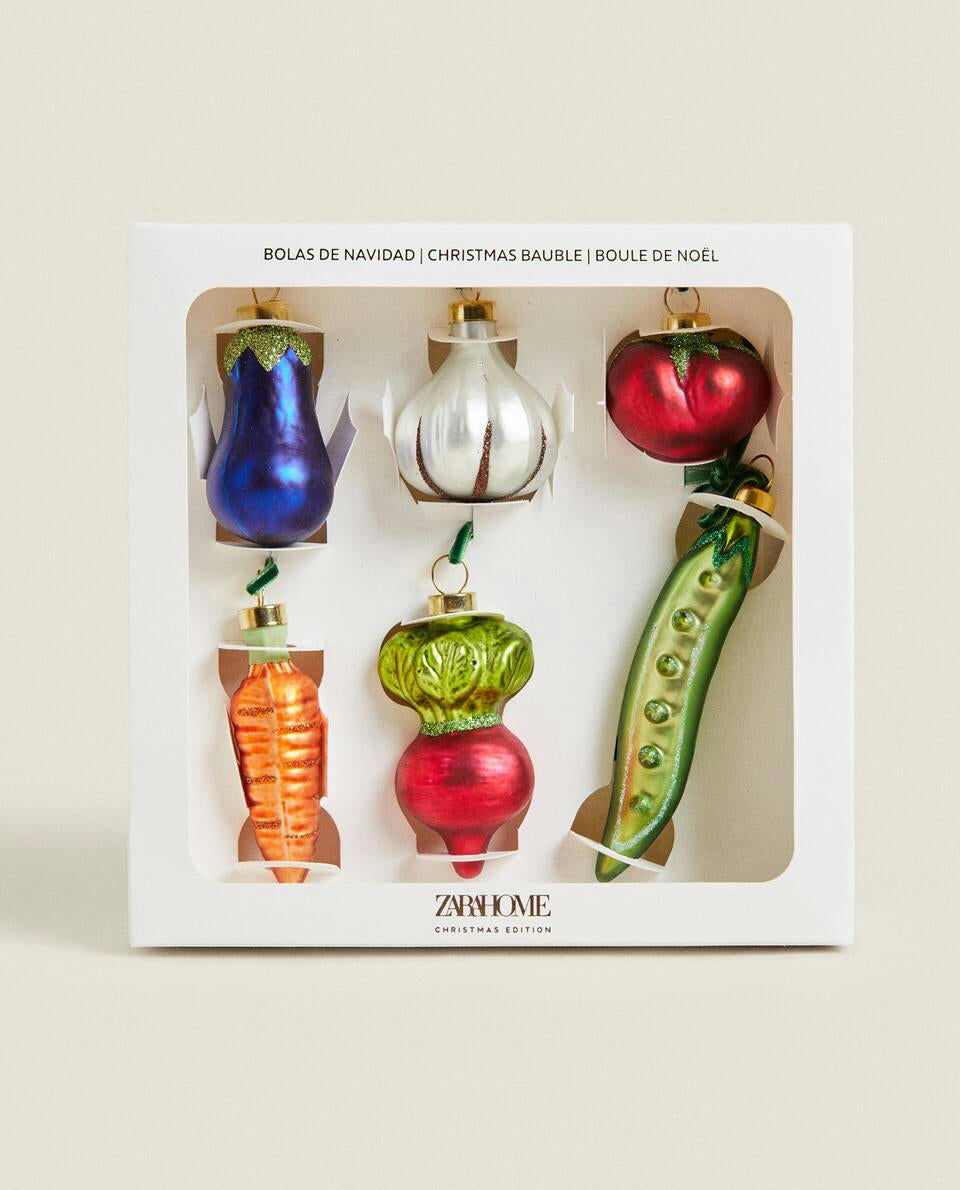 PACK OF CHRISTMAS VEGETABLE DECORATIONS (PACK OF 6)
