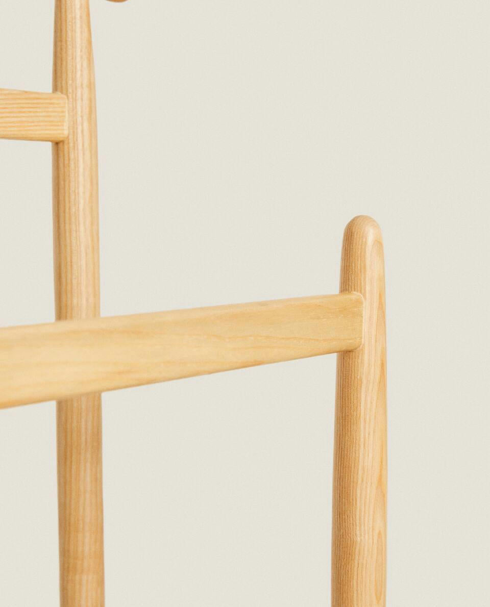 ASH WOOD VALET STAND