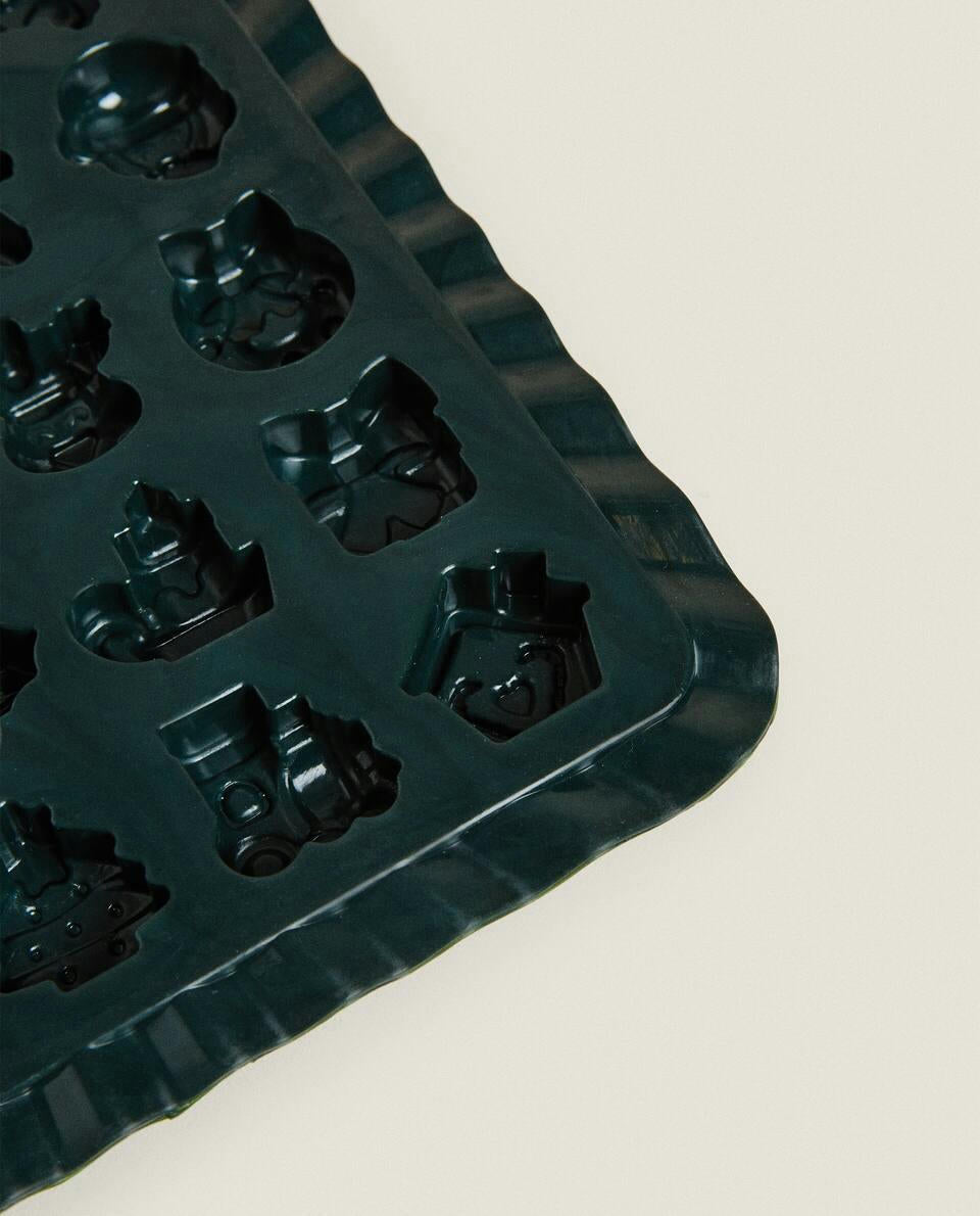 CHRISTMAS CHOCOLATE MOULD ADVENT CALENDAR