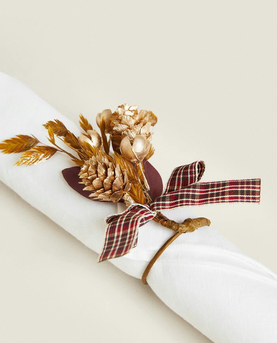 PACK OF DRIED CHRISTMAS FLOWER NAPKIN RINGS (PACK OF 2)