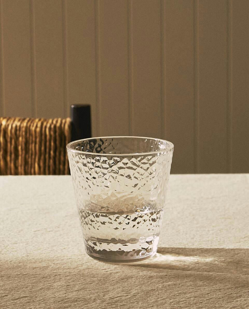 RAISED DESIGN GLASS TUMBLER