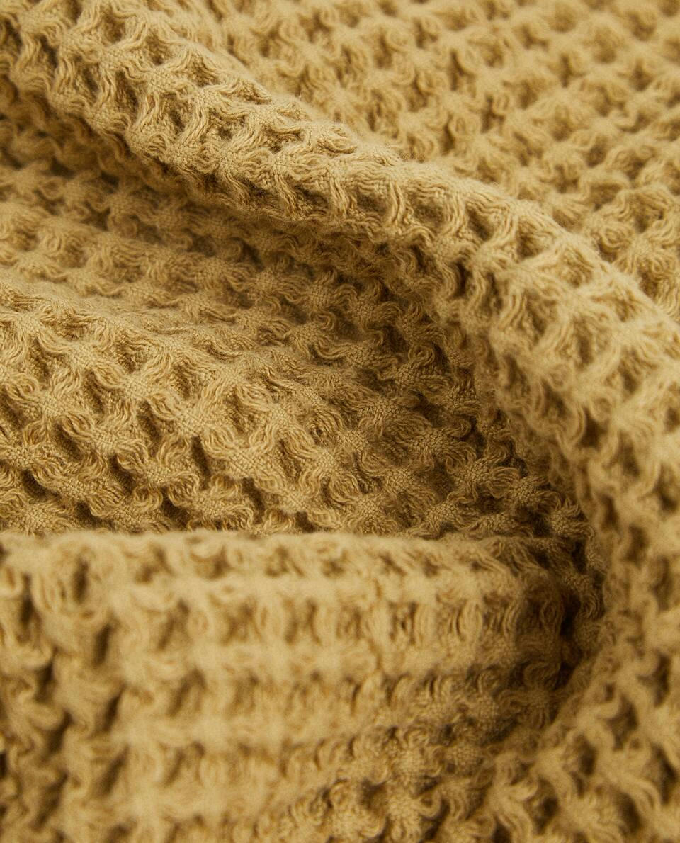 WAFFLE-KNIT COTTON TOWEL