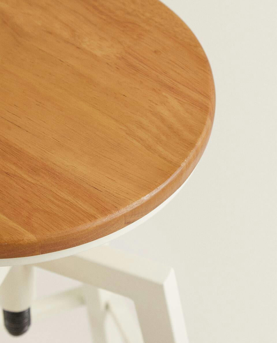 WOODEN AND METAL SWIVEL STOOL