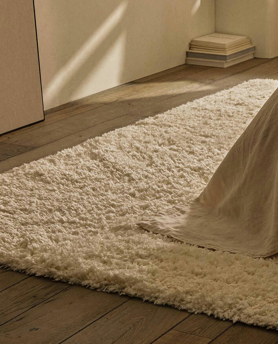 SOFT-TOUCH RUG