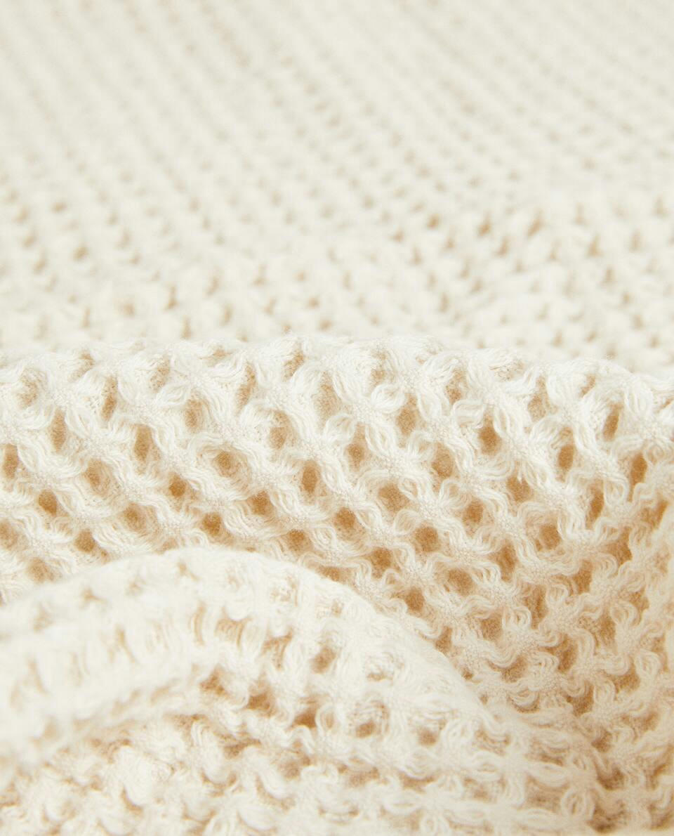 WAFFLE-KNIT COTTON TOWEL