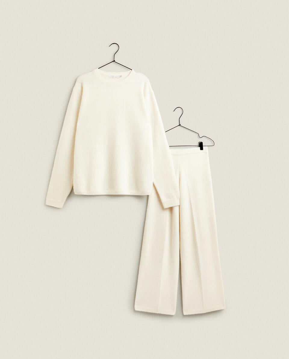 CASHMERE SWEATER