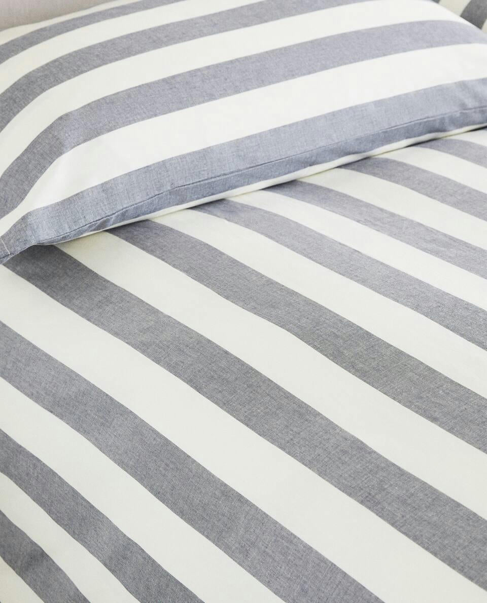 STRIPED DUVET COVER