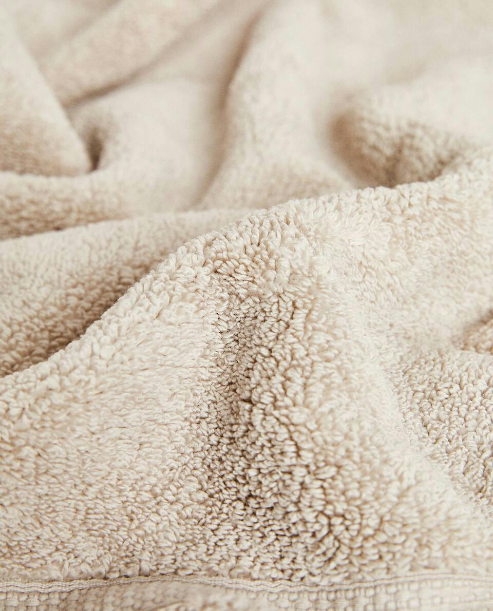EXTRA SOFT TOWEL WITH DOUBLE BORDER