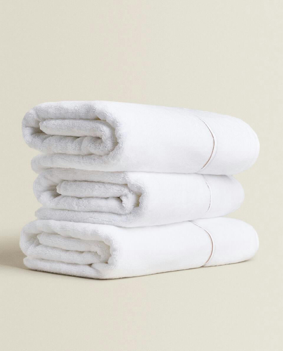 EMBROIDERED SCALLOPED EDGE TOWEL