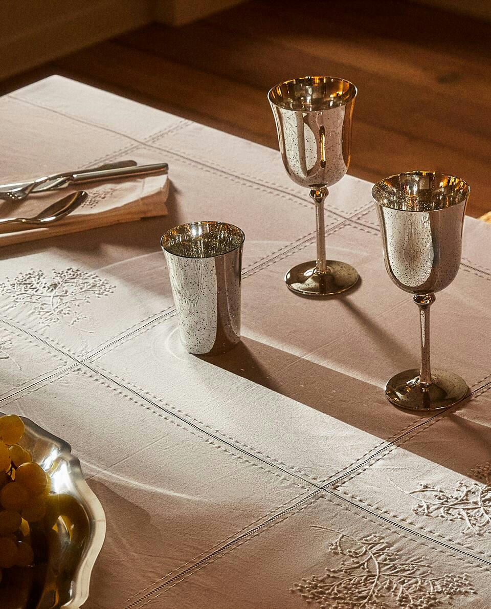 RAMIE TABLECLOTH WITH CHRISTMAS EMBROIDERY