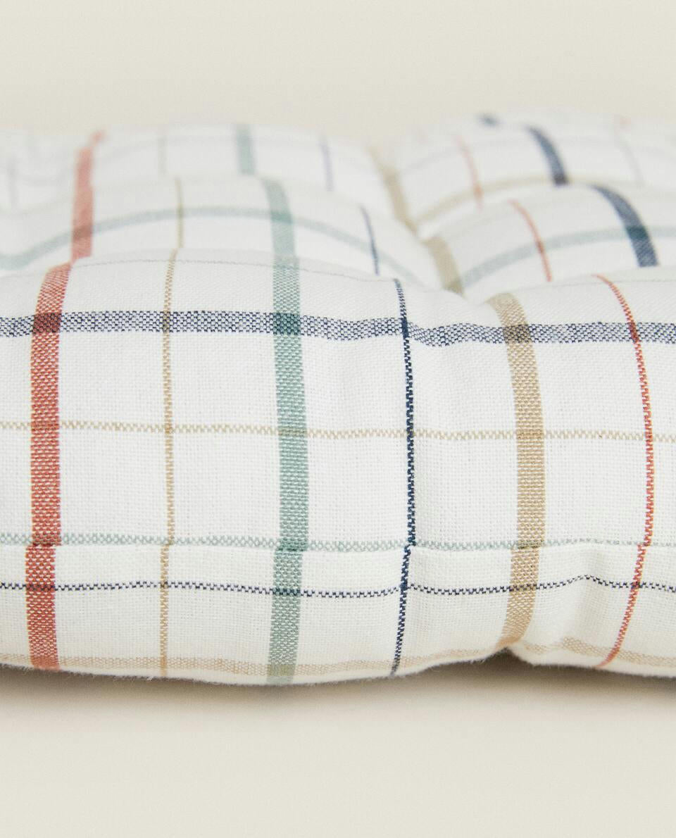 DYED THREAD CHECK CUSHION
