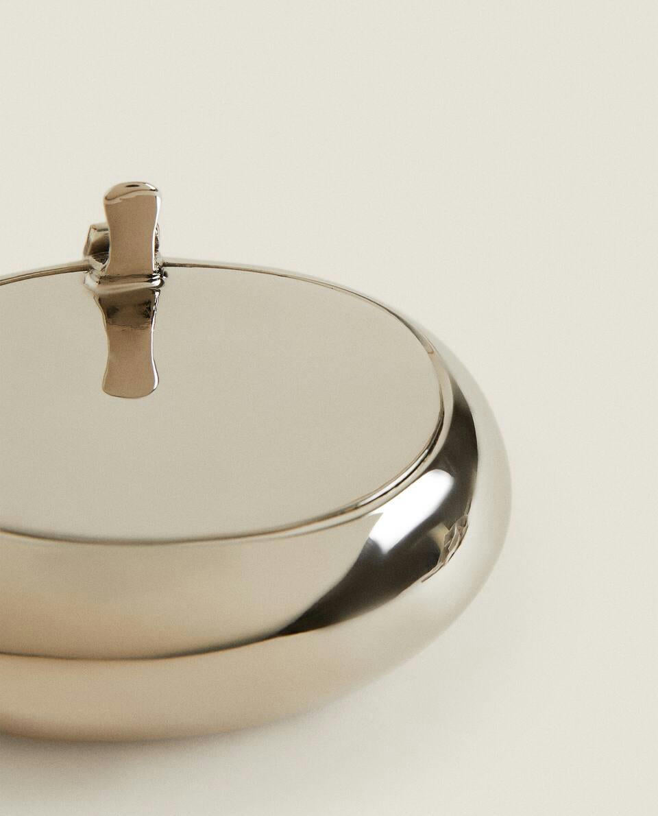 ASHTRAY WITH LID