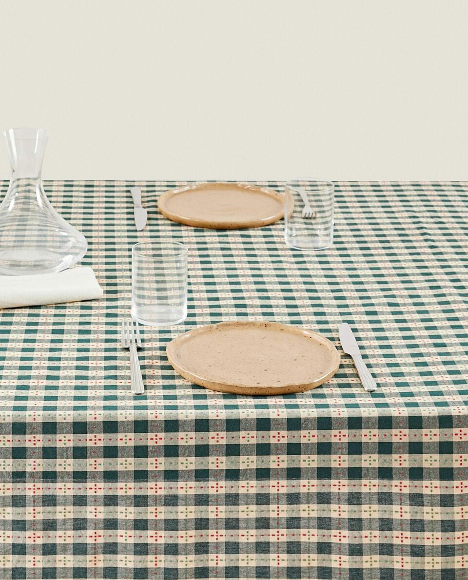 CHRISTMAS CHECK TABLECLOTH