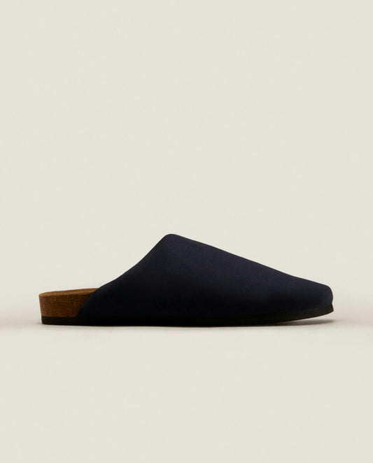MINIMALIST TECHNICAL CLOGS