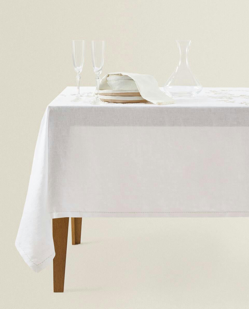 EMBROIDERED LINEN CHRISTMAS TABLECLOTH