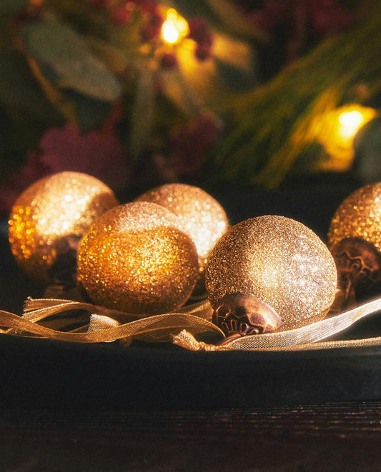 PACK OF GLITTERY CHRISTMAS BAUBLE DECORATIONS (PACK OF 6)