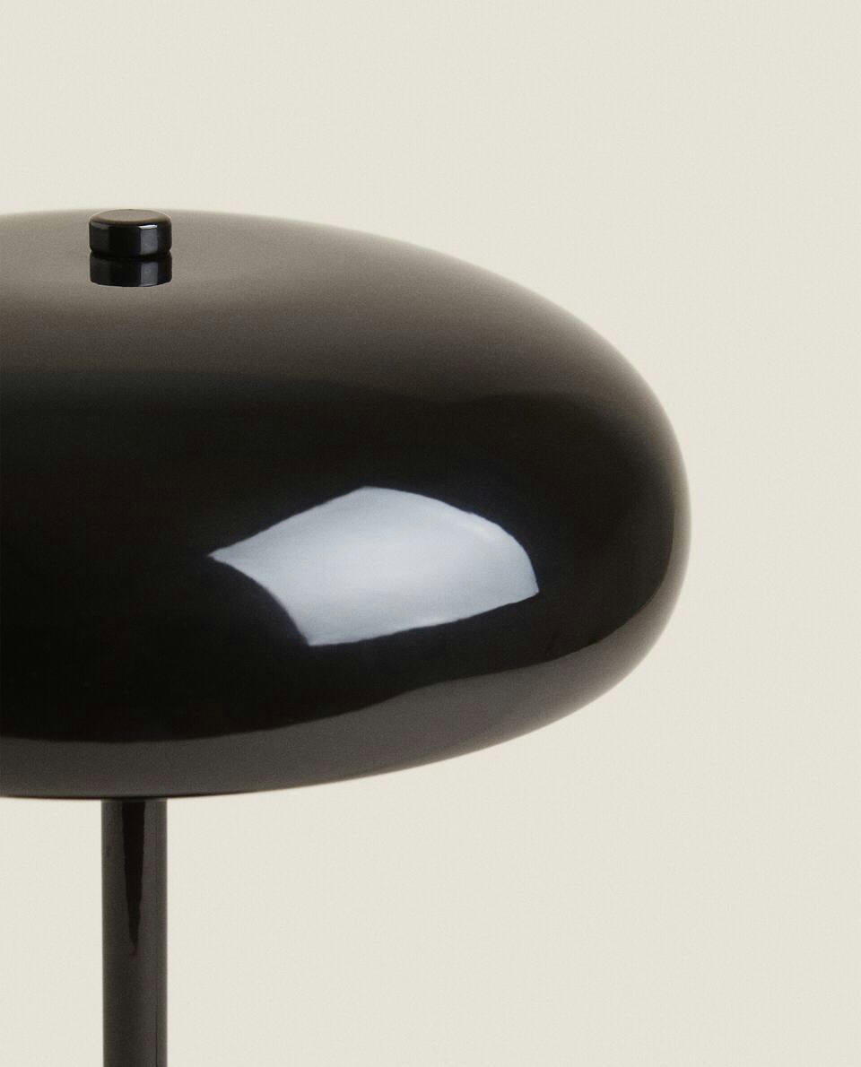 LARGE MONOCHROME LAMP