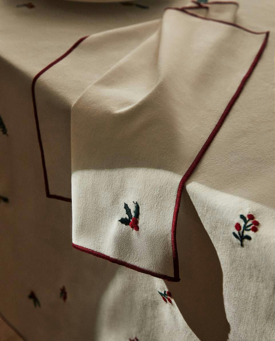 CHRISTMAS NAPKINS