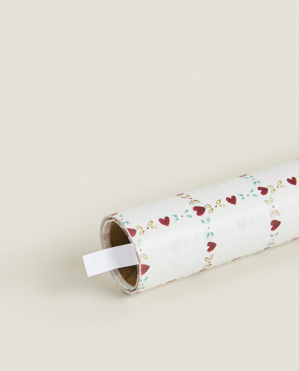 CHRISTMAS WRAPPING PAPER WITH HEARTS