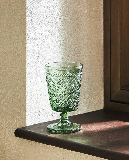 RAISED FLORAL DESIGN GLASS