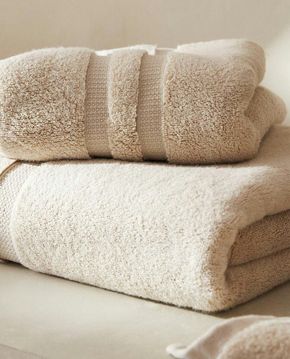 EXTRA SOFT TOWEL WITH DOUBLE BORDER