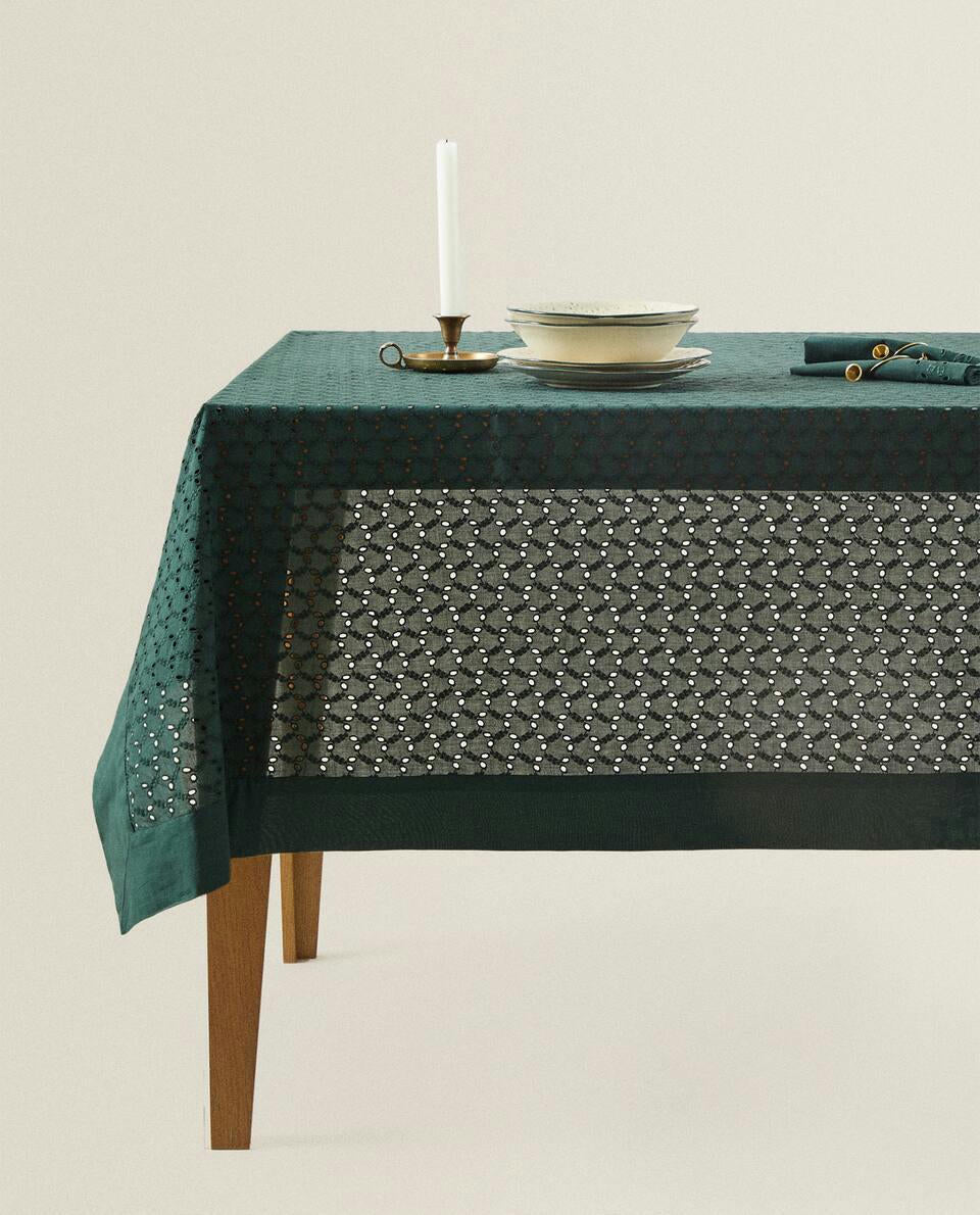 EMBROIDERED COTTON CHRISTMAS TABLECLOTH