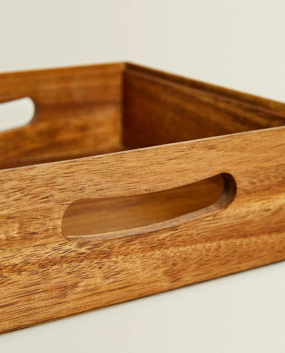 STORAGE BOX