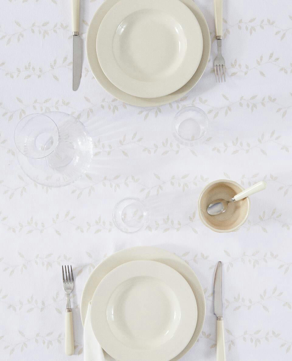 SPARKLY CHRISTMAS LEAF COTTON TABLECLOTH