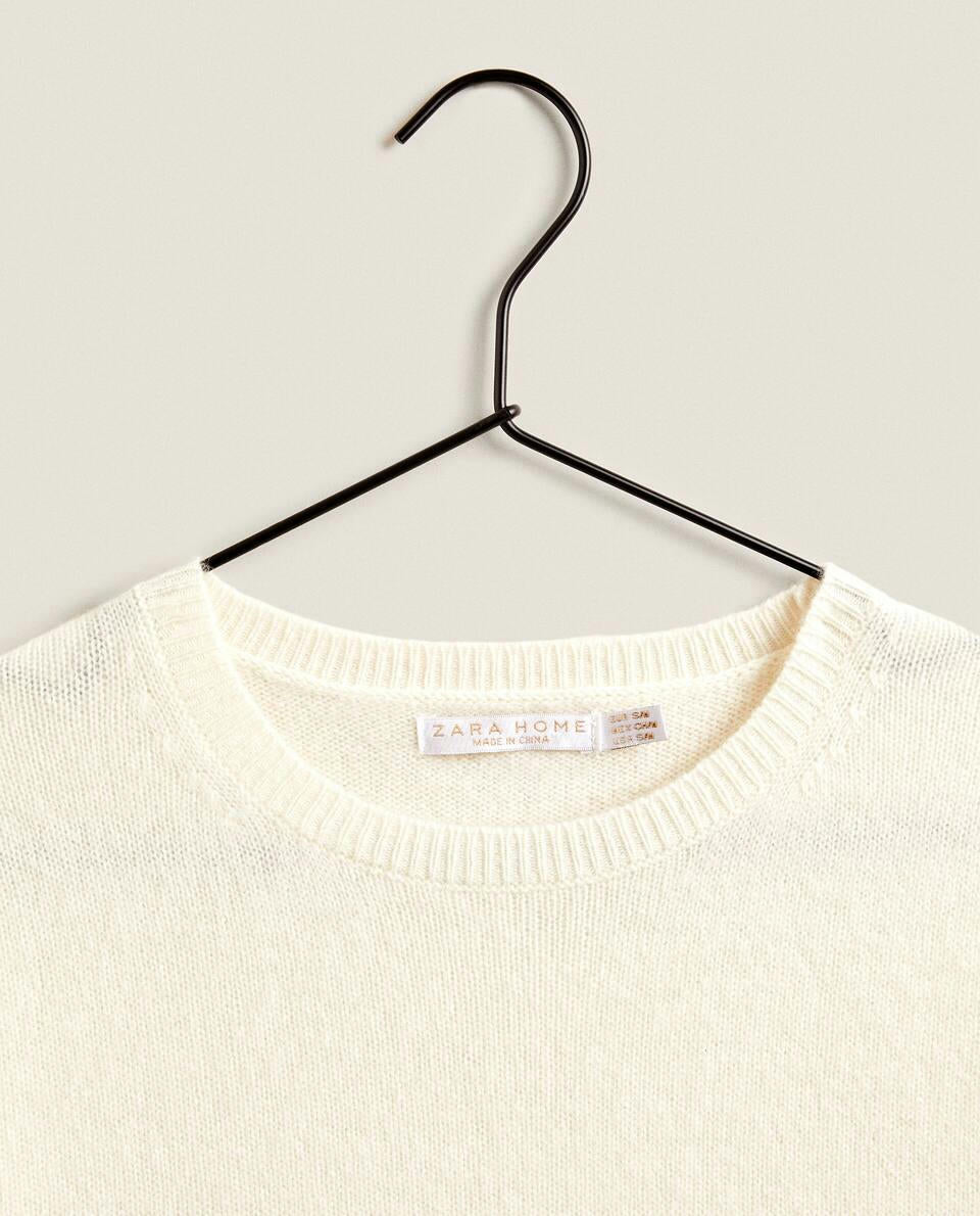CASHMERE SWEATER