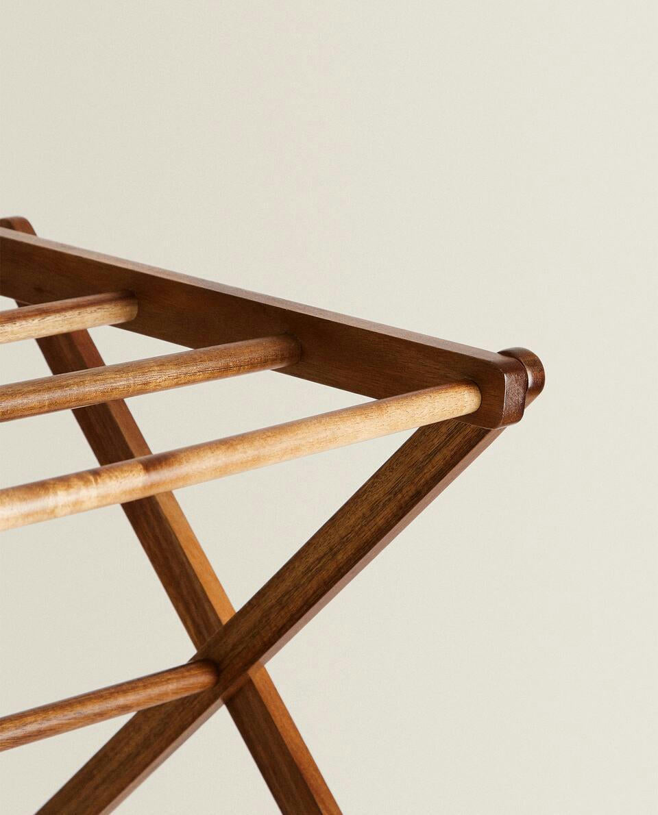 VERTICAL FOLDING WOODEN CLOTHES HORSE