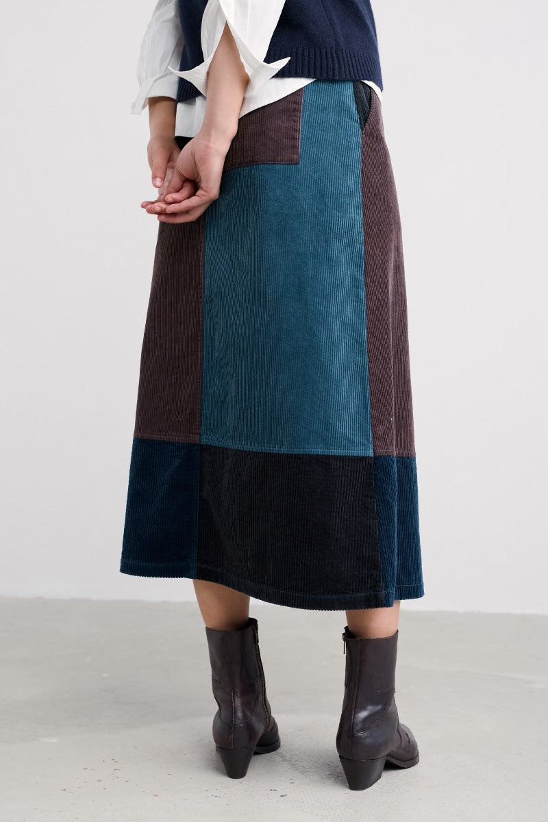 Circular Window Wren Skirt