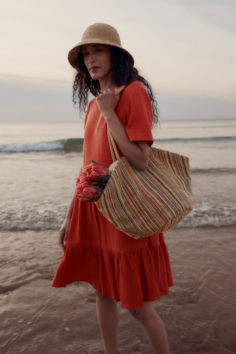 Alkanet Jute Clam-Shaped Bag