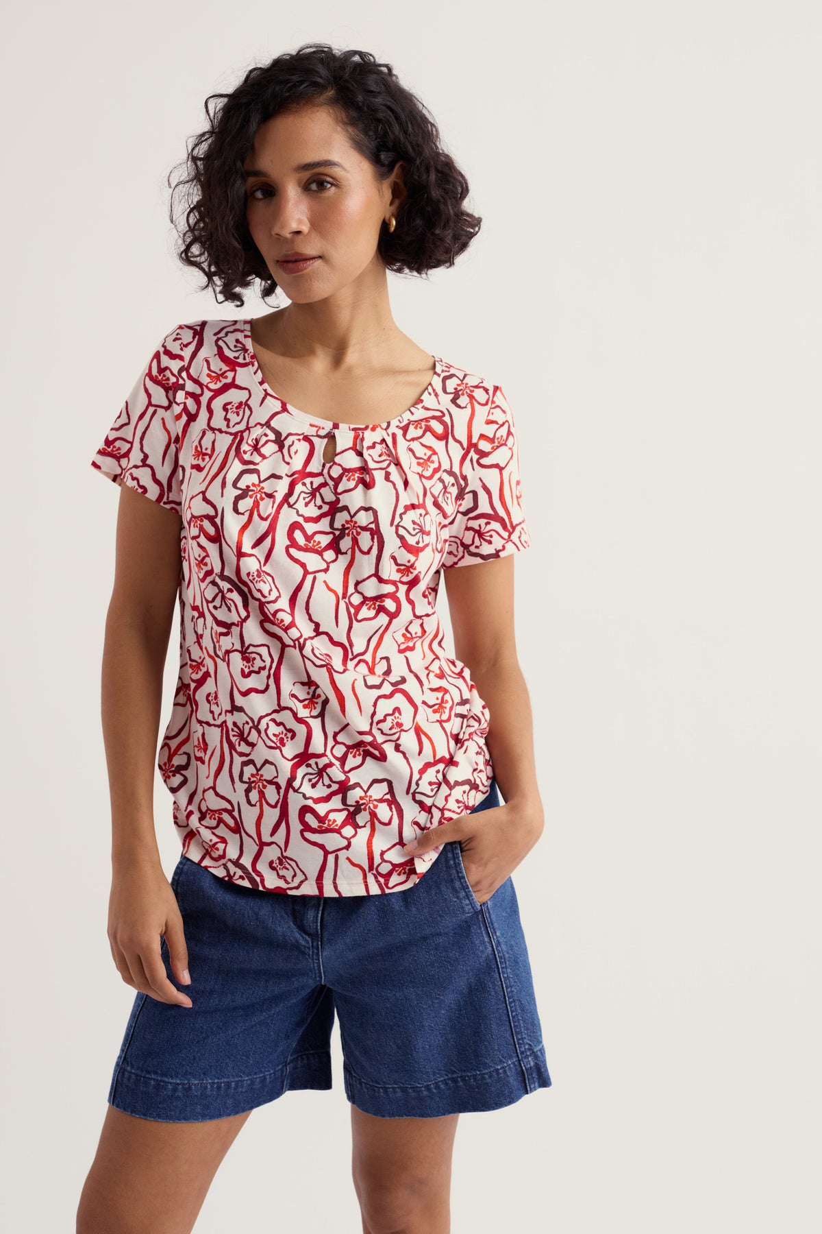 Appletree Keyhole Detail T-Shirt