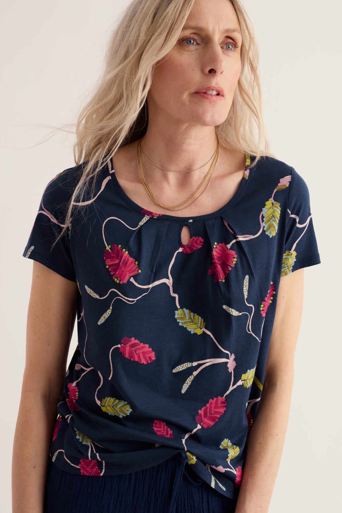 Appletree Keyhole Detail T-Shirt