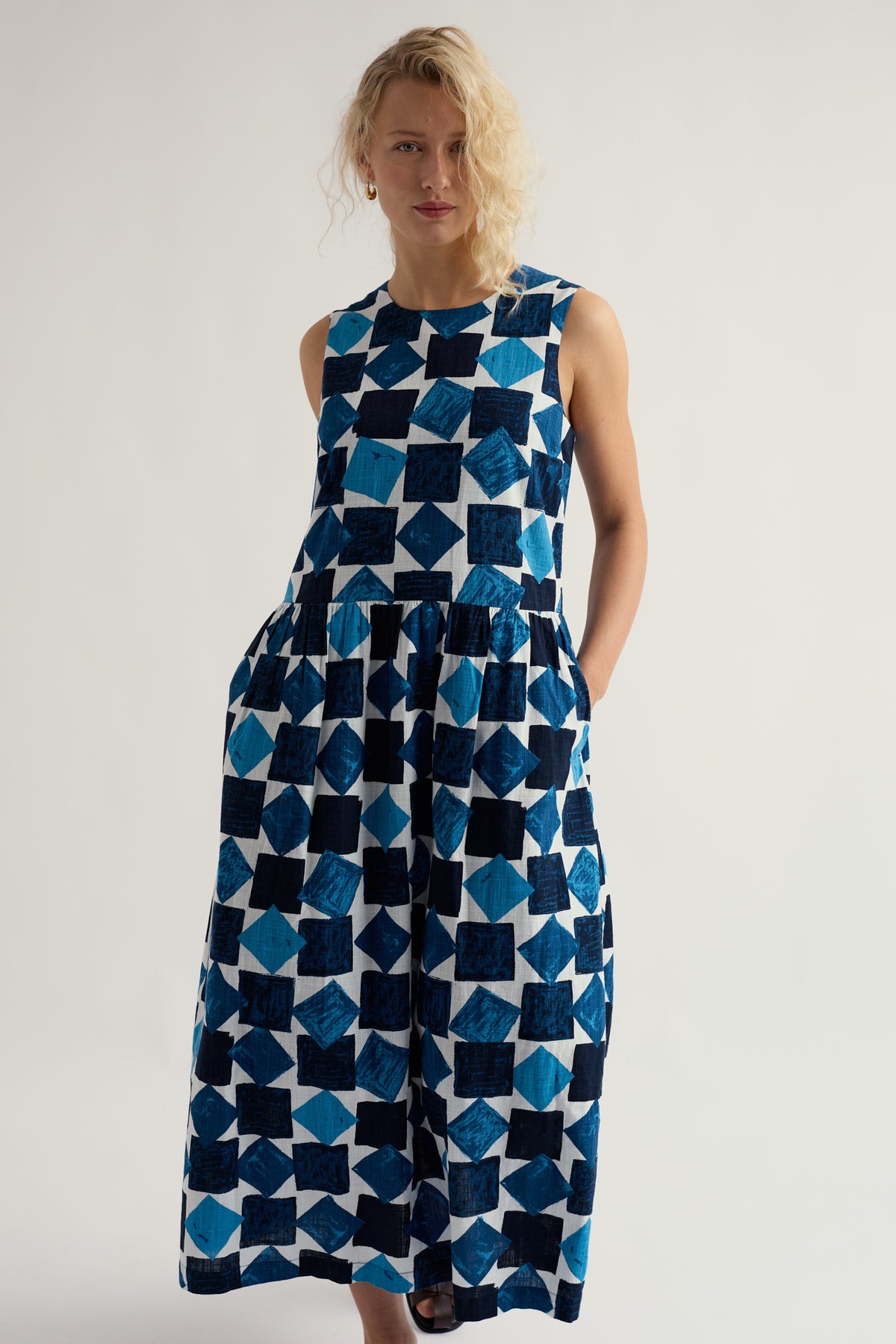 Brouse Sleeveless Dress in Organic Cotton