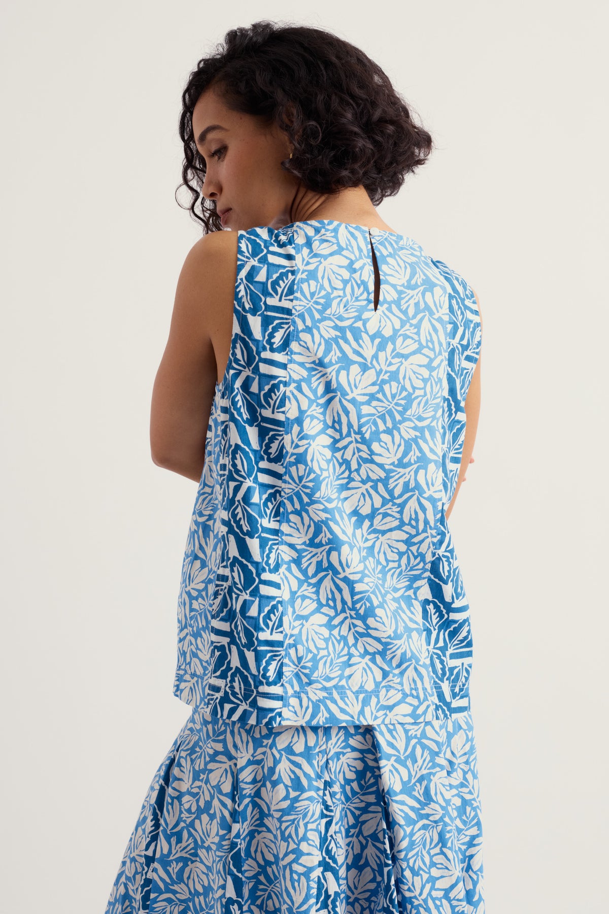 Circular Chamomile Vest